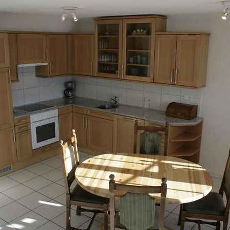 Residence Selika Leuk Bagian luar foto
